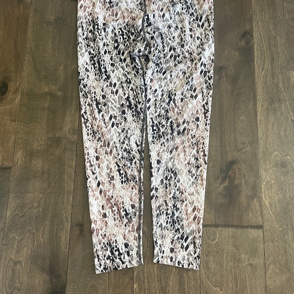 Apana Leggings - Picture 4 of 4